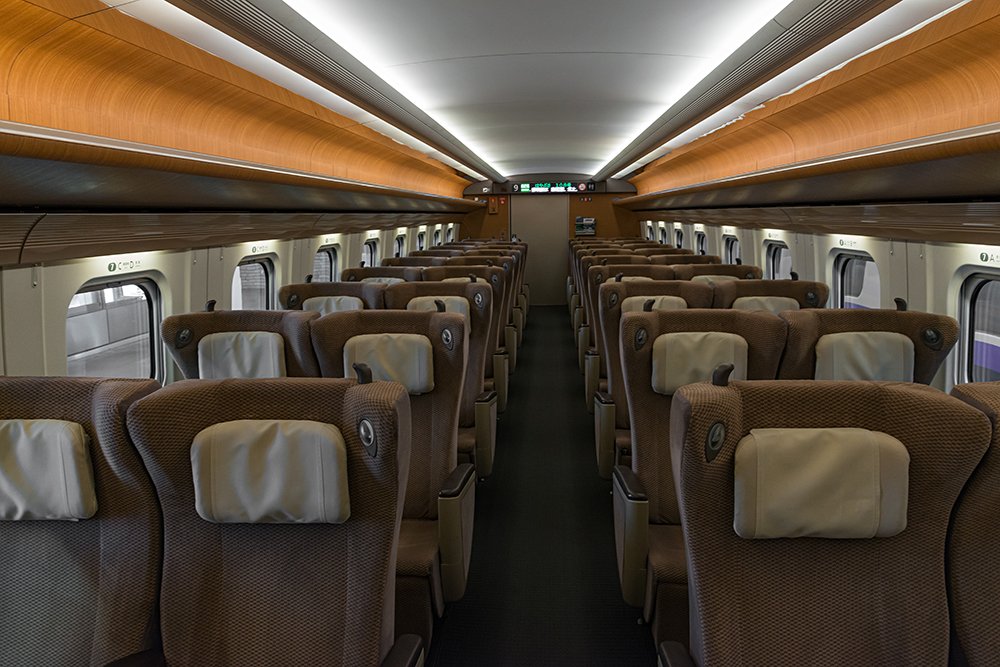 Green-Class-Cabin