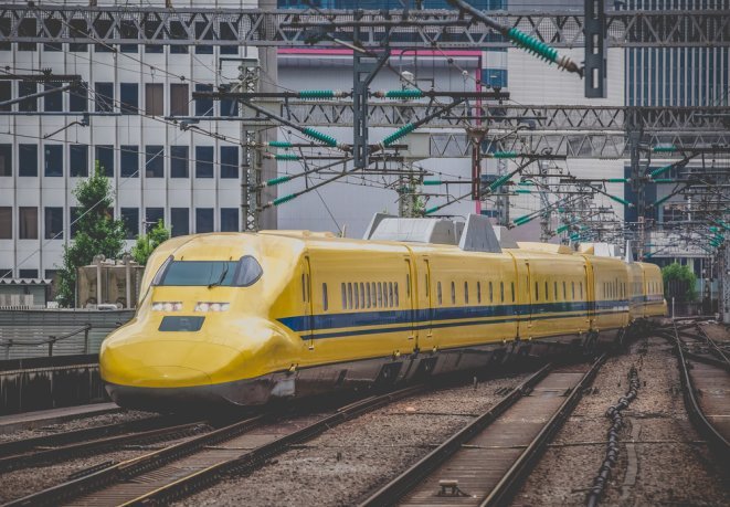 Doctor Yellow The high-speed test trains. Sakarin Sawasdinaka - Shutterstock.com